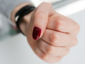 Մեկ կին և երկու տղամարդ. երեքն էլ՝ ծեծի մեղադրանքով