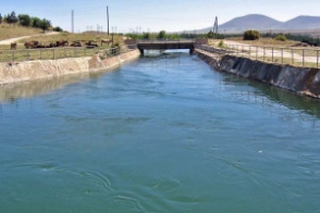 «Volkswagen Vento»–ն ընկել է չգործող ջրատարը