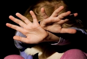 8 և 10 տարեկան աղջիկների նկատմամբ 38 տարեկան հարևանն անառակաբարո գործողություններ է կատարել