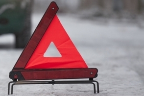 Սևան-Երևան ավտոճանապարհին «RENO»-ն դուրս է եկել կամրջի երթևեկելի հատվածից և հայտնվել ներքևի ավտոճանապարհին