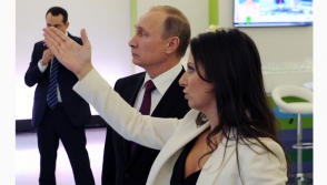 Захарова прокомментировала «рассекреченную» фотографию Путина и Симоньян