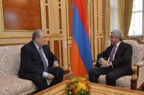 Սարգսյանների տարօրինակ զրույցը