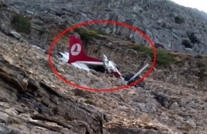 В Турции обнаружили тела погибших при крушении учебного самолета