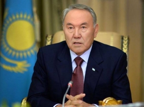 Назарбаев посоветовал недовольным пройтись по больницам и кладбищам