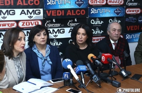 «Խորհուրդ կտամ մամուլի հետ այդ տոնով չխոսել. դա խաղ է կրակի հետ» (տեսանյութ)