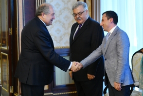 ՀՅԴ ներկայացուցիչները հանդիպել են ՀՀ նախագահ Արմեն Սարգսյանի հետ