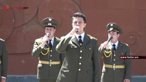 Aram MP3 приветствовал премьер-министра и президента Армении патриотической песней