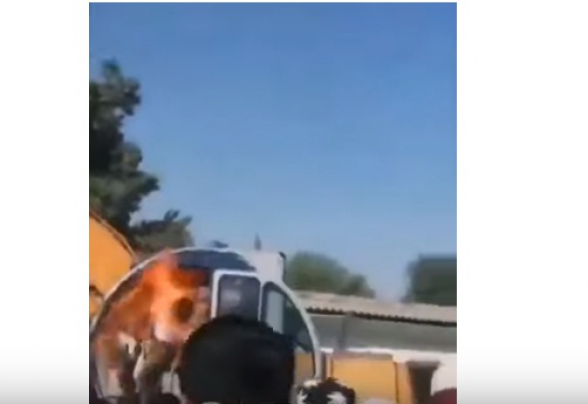 Предприниматель облил бензином и поджег чиновника, который хотел снести его магазин (видео)