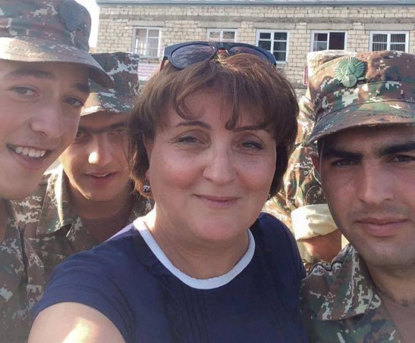 Գյուղում լուրեր են շրջանառվում, որ Արայիկը մառախուղի պատճառով է հայտնվել թշնամու սահմանում