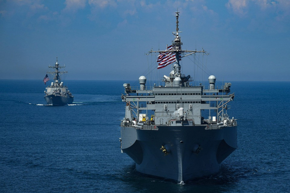 Китай не пустил военный корабль США в свой порт
