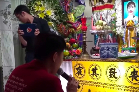 Во Вьетнаме жених устроил свадьбу на похоронах невесты (фото, видео)