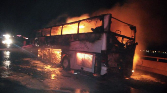 В Саудовской Аравии разбился автобус с паломниками, выжили всего четверо