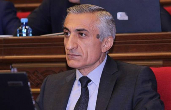 Հրայր Թովմասյանի վրա ընտանիքի անդամների միջոցով ճնշում գործադրելը ստորություն է