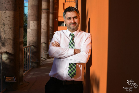 Այլևս չեմ կարող հանդուրժել դիլետանտիզմն ու կոռումպացվածության հասնող թայֆայականությունը․ Կադաստրի կոմիտեի ղեկավարը հրաժարական է տվել