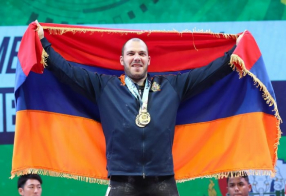 Тяжелоатлет Акоп Мкртчян – золотой призер молодежного чемпионата Европы