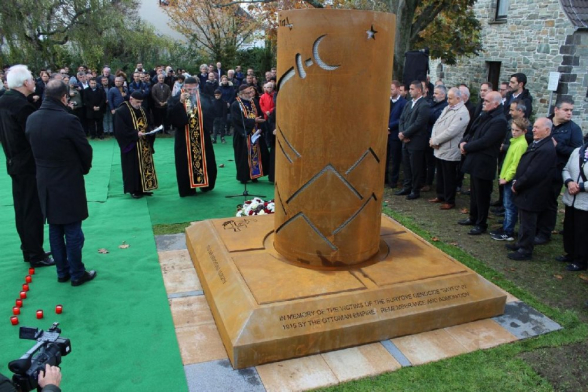 Գերմանիայում հուշարձան են կանգնեցրել ի հիշատակ` թուրքերի կողմից ասորիների ցեղասպանության