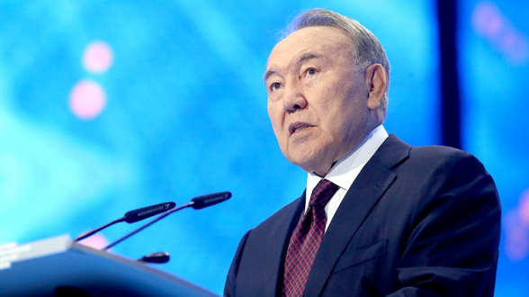 Назарбаев заявил о готовности Зеленского встретиться с Путиным в Казахстане