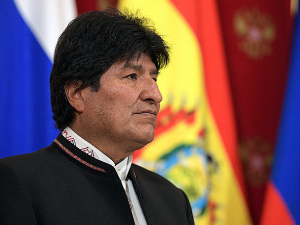 Экс-президент Боливии попросил международной помощи