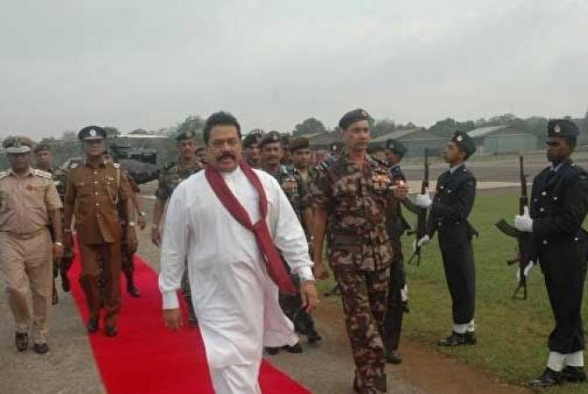 Брат президента Шри-Ланки возглавил 4 министерства в новом правительстве