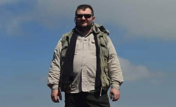 Էն խեղճ դվարնյաժկա Չալոյին դեռ չեն ստիպե՞լ մի հատ լացակումած դանոս գրել Վանեցյանի վրով