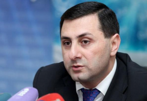 Ոչ միայն պաշտոնական վիճակագրությունը, այլ նաև ՄԱԿ-ի Միգրացիայի միջազգային կազմակերպությունը փաստում են, որ ՀՀ բնակչությունը գնալով շարունակում է նվազել