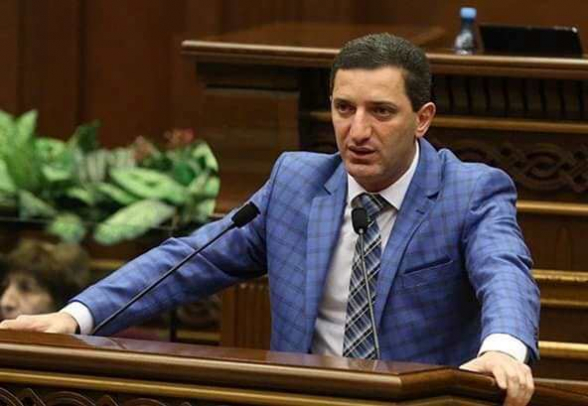 Հանուն ինչի՞ փոխել Սահմանադրությունը