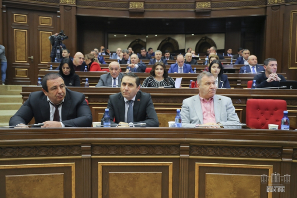 Ատելության խոսքի դեմ ԱԺ-ում ստեղծված աշխատանքային խմբի քննարկմանը միջադեպ է եղել, ԲՀԿ-ականները բոյկոտել են նիստը․ «Հրապարակ»