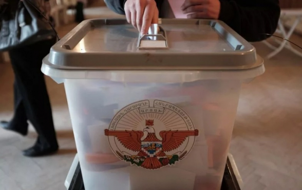 На участие в президентских выборах в Арцахе заявки представили 12 кандидатов