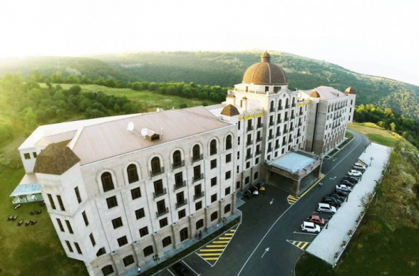 Կորոնավիրուսի հաստատված դեպքից հետո 32 քաղաքացի մեկուսացվել է Ծաղկաձորի «Գոլդեն փելես» հյուրանոցում