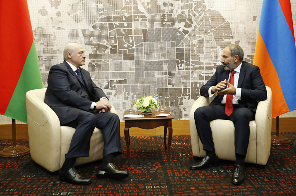 Никол Пашинян и Александр Лукашенко обсудили цены на импортный газ и ситуацию с вирусами