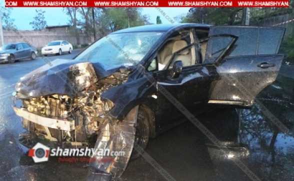 Երևանում Nissan-ը բախվել է ծառին և էլեկտրասյանը. կան վիրավորներ