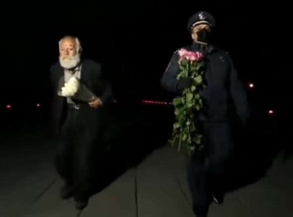 Աշո՜տ, այ Աշո՜տ, արի արա, արդեն պապուդ էլ են գործի դրել 