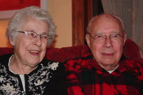 В США прожившие в браке 73 года супруги умерли от коронавируса в один день