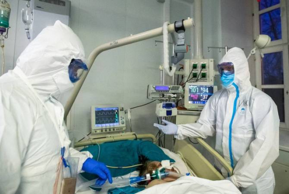 Число заразившихся коронавирусом в России за сутки возросло на 11 231