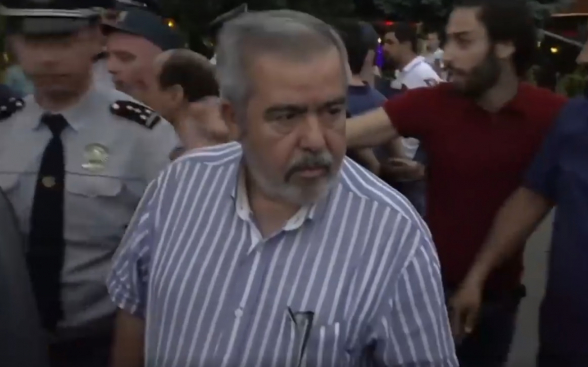 Հիշենք անհիշելին․ ուղիղ մեկ տարի առաջ ամբոխը հարձակվեց Հրանտ Մարգարյանի վրա (տեսանյութ)