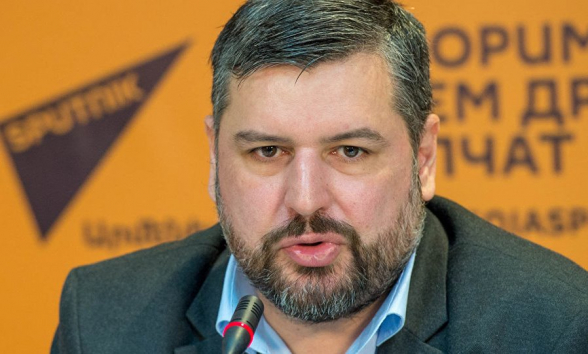 Սա ես ընկալում եմ որպես հերթական փորձ՝ մոտեցող աղետի պատասխանատվությունը իշխանություններից ժողովրդի վրա գցելու