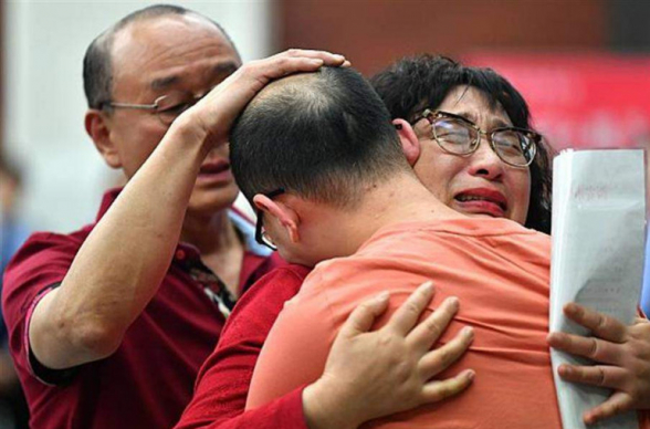 2 տարեկանում առևանգված չինացին 32 տարի անց վերամիավորվել է ծնողների հետ (տեսանյութ)