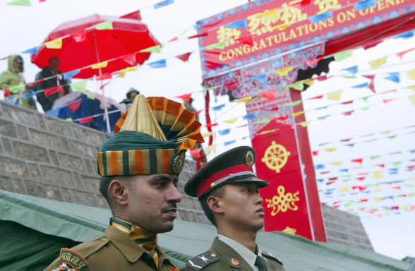 На границе Индии и Китая возобновились столкновения, погибли трое военных