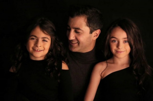 Պապ, մենք հա՞յ չենք, ինչո՞ւ են քեզ գրում, որ դու դավաճան ես