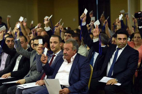 «Քաղաքացիական պայմանագիր» սոցիալական էքսպերիմենտը․ հեղինակություններին անվերապահ ենթարկվելու Միլգրեմի գիտափորձը