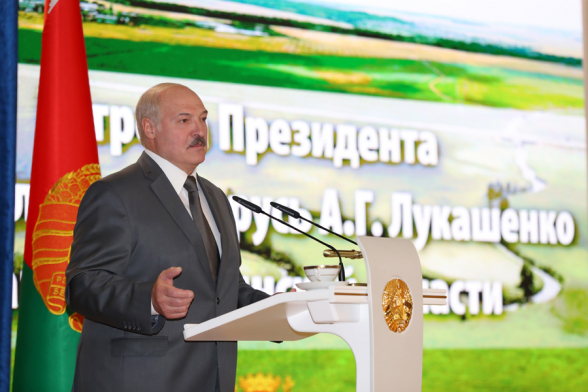 Лукашенко заявил о необходимости внесения изменений в конституцию Беларуси