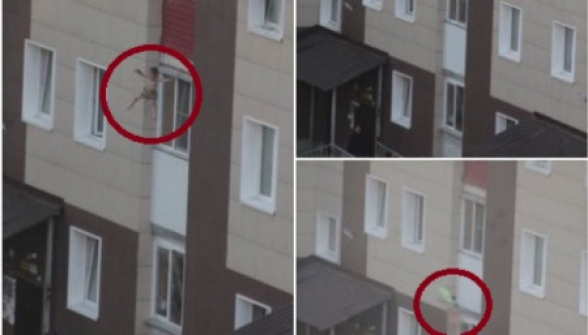 Հրապարակվել է տեսանյութ՝ ինչպես է մայրն այրվող բնակարանի պատուհանից ցած նետում երեխաներին