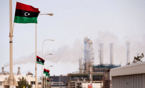 Хафтар согласился на возобновление добычи и экспорта ливийской нефти