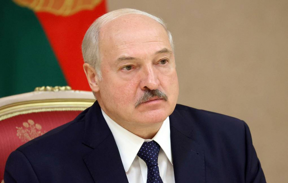 Лукашенко вступил в должность президента Белоруссии (фото)