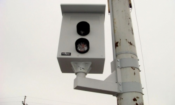 Անհայտ անձը կամ անձինք վնասել են Երևան-Երասխ ավտոճանապարհի՝ Արտաշատ քաղաքի հատվածում տեղադրված արագաչափ սարքը