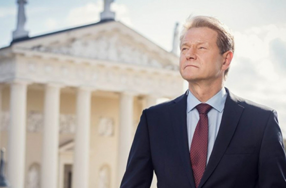 Экс-президента Литвы приговорили к 3 годам лишения свободы