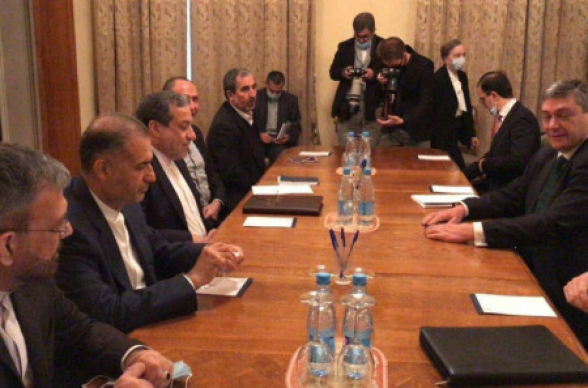 Հրադադար, հարձակումների դադարեցում, տեղահանվածների վերաբնակեցում. Մոսկվայում մեկնարկել են Թեհրանի՝ ԼՂ կարգավորման հարցով նախաձեռնության վերաբերյալ ռուս-իրանական բանակցությունները