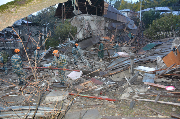 Ադրբեջանը հրթիռային հարվածներ է հասցրել Ստեփանակերտի բնակելի տներին ու երաժշտական դպրոցին