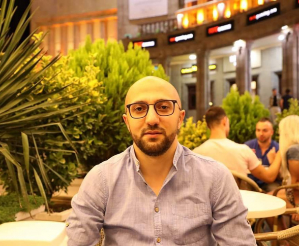 Որոշակի կարմիր գծեր անցնելուց հետո դեռևս էս ստահակին սատարողներին անհնար է ներել