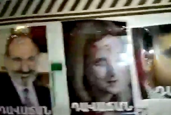 На центральной улице Еревана развесили портреты предателей (видео)